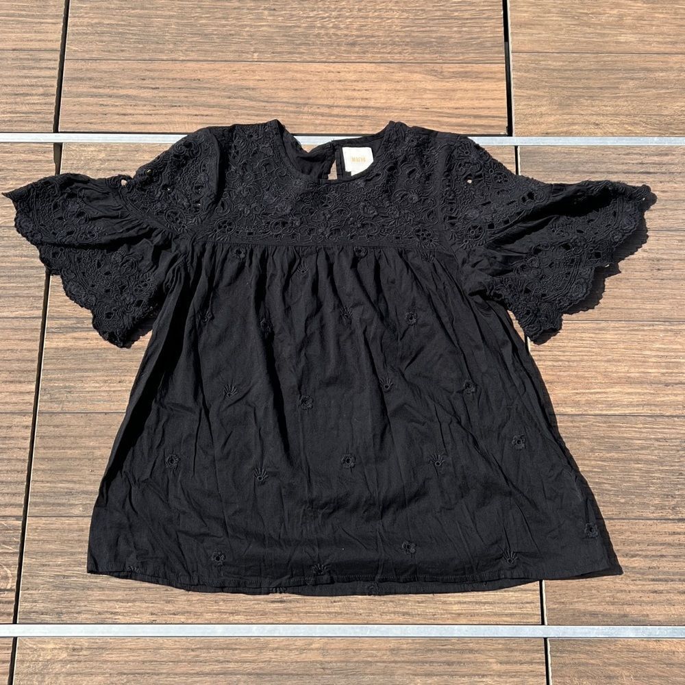 Anthropologie Maeve Flutter Sleeve Blouse | Size: XS | Color: Black